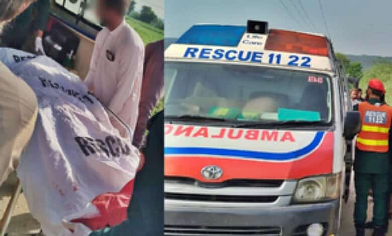Van attacked in Pakistan Punjab