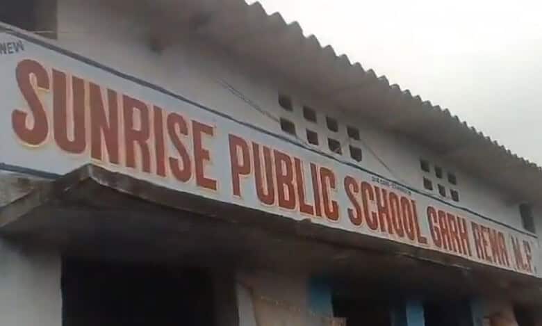 MP: Four school kids buried alive as wall collapses in Rewa