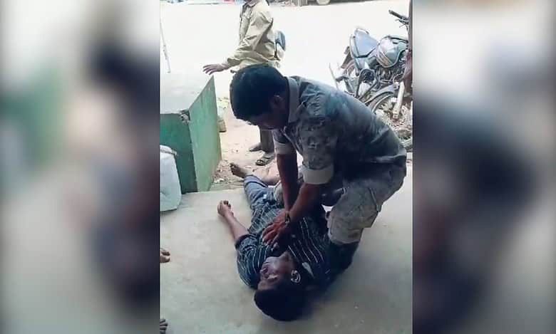 Video: Telangana constables turn life saviour for man