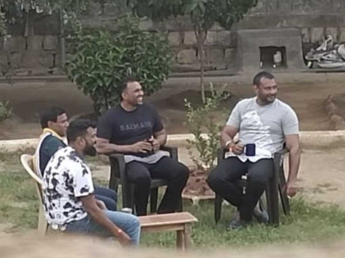 Photo of jailed murder-accused actor Darshan hanging out emerges, sparks debate
