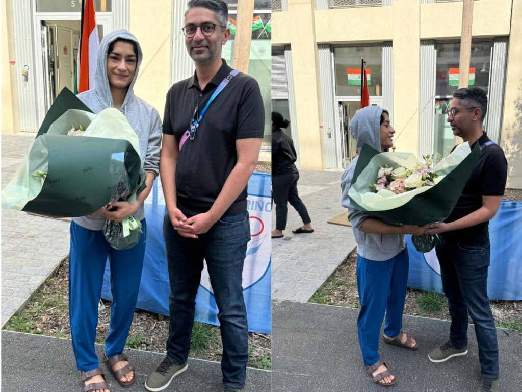 Vinesh Phogat and Abhinav Bindra (1)