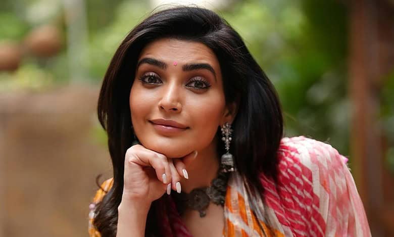 On 'Nag Panchami', Karishma Tanna asks people to stop milk offerings to snakes