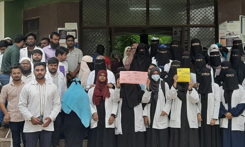 Hyderabad: Nizamia Tibbi students protest over non-payment of stipends