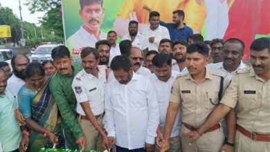 Warangal cops take part in Telangana minister's birthday bash, draws BRS ire