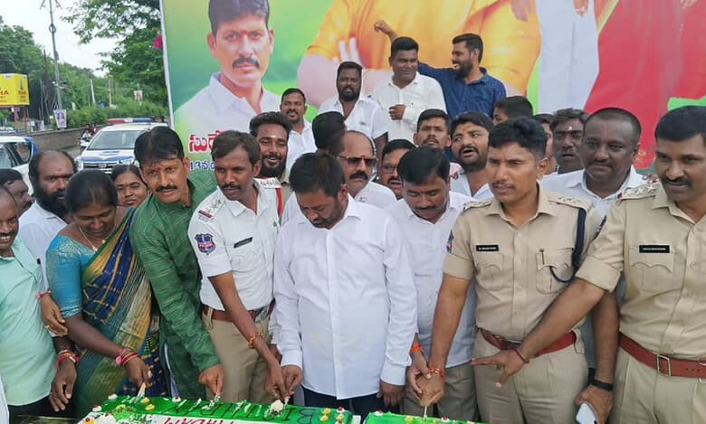 Warangal cops take part in Telangana minister's birthday bash, draws BRS ire