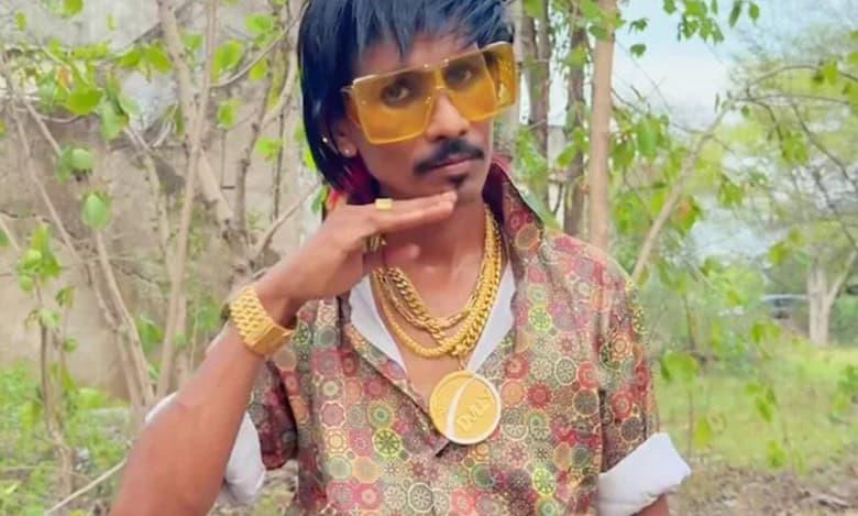 How much is Dolly Chaiwala charging for one public appearance?