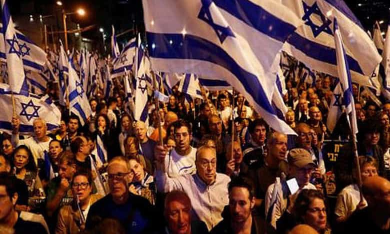 Thousands of anti-govt protesters rally in Israel calling for hostage release deal