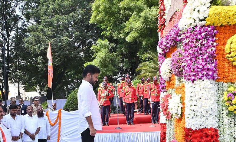 Revanth Reddy paying respects to the Martyrs of the Telangana Rebellion