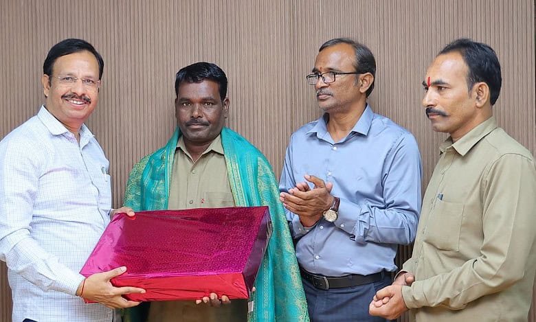 TGSRTC MD VC Sajjanar felicitates conductor and driver for saving a teenager's life.