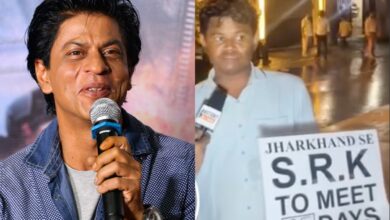 Viral: SRK fan waits outside Mannat for a chance to meet him