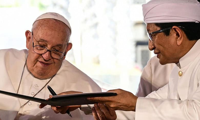 Pope signs declaration with Indonesian imam against religion stoking conflict
