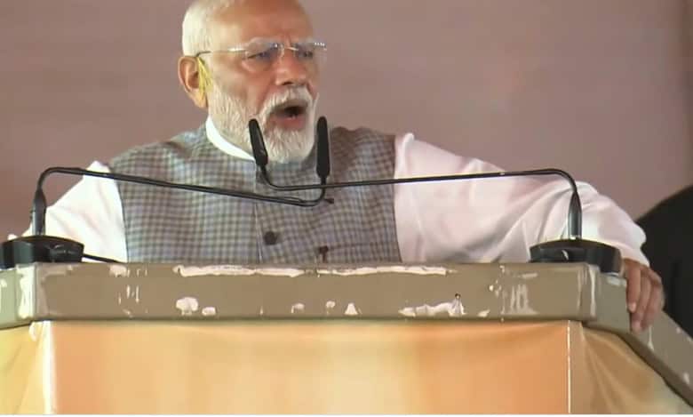 PM Narendra Modi defended Amit Shah