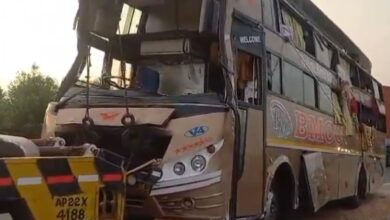 Telangana: One dead after bus overturns in Mahbubnagar