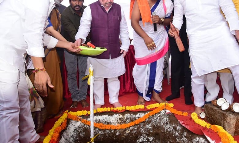 Hyderabad: Health minister lays foundation for girls hostel at Osmania Medical College