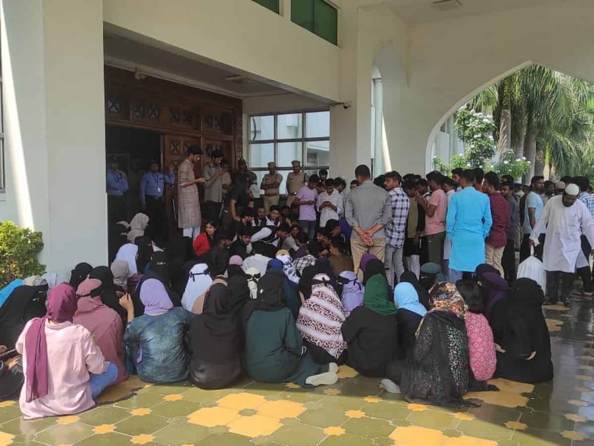Hyderabad: MANUU students protest over proctor's misbehaviour, demand resignation