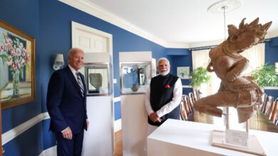 US hands over 297 antiquities smuggled out of India