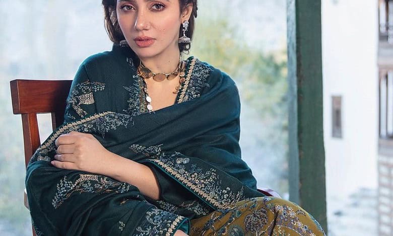 Mahira Khan's photo with newborn baby goes viral, fans go gaga