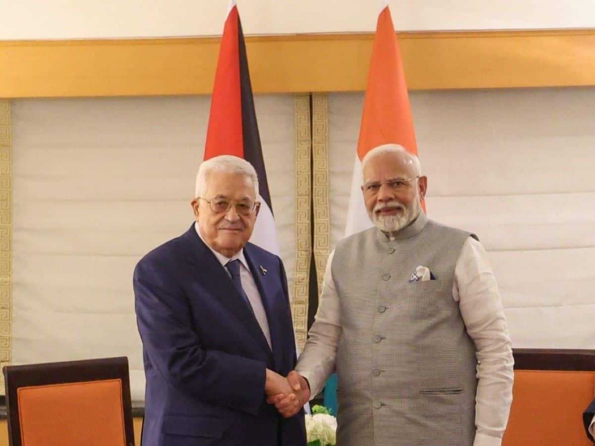 PM Modi meets Palestinian President Abbas
