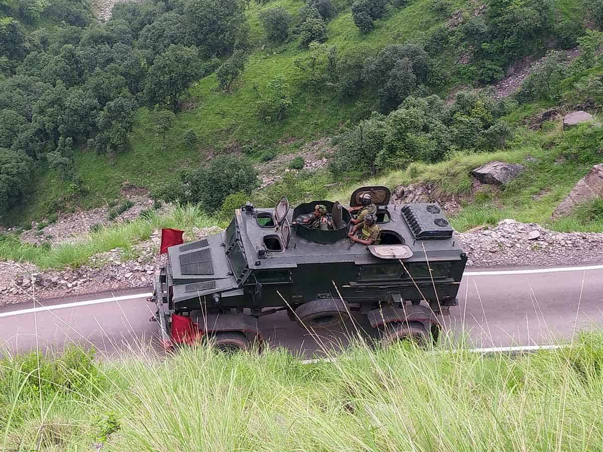 J-K: Army vehicle skids off road in Kulgam; 1 soldier dead, 9 injured