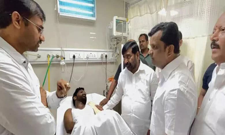 Hyderabad: KTR targets Congress over attack on journalist