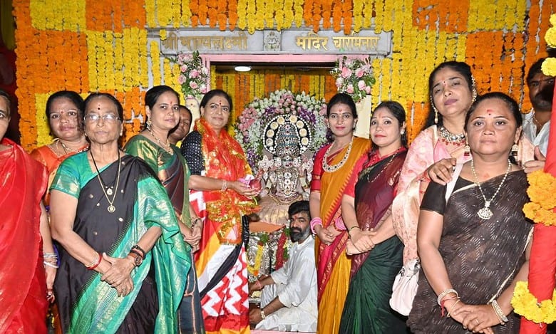 BJP MP slams Congress for 'restricting' Bathukamma at Charminar