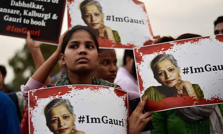 Video: Prime suspects of Gauri Lankesh murder case out on bail, garlanded