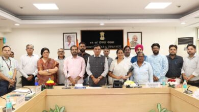 Gig workers representatives meet union minister for labour