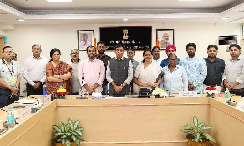 Gig workers representatives meet union minister for labour