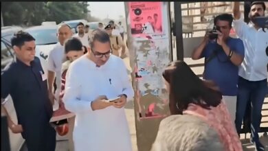 Video of IAS officer Tina Dabi bowing head to greet BJP leader sparks reactions