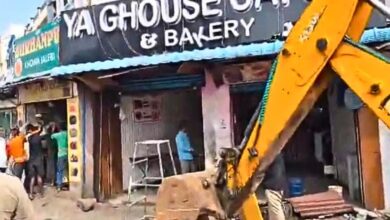 Hyderabad: GHMC razes 6 shops in Mallepally