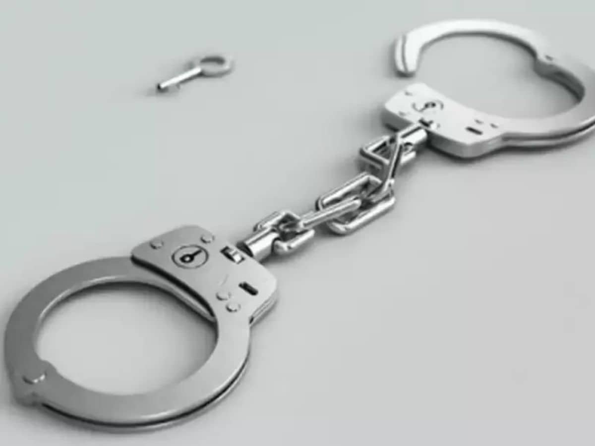 Jilted lover attacks woman with blade in SR Nagar on Friday evening, held.
