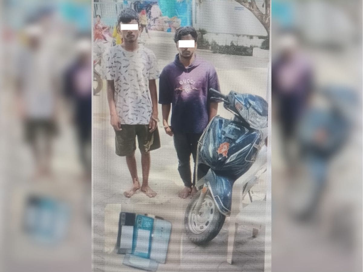 Mobile phone snatchers arrested by Market Police Hyderabad