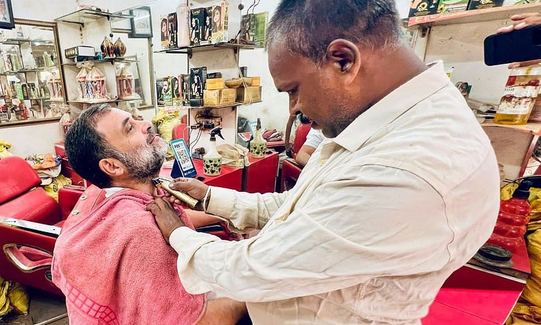 Rahul Gandhi helps barber get essential items for his shop
