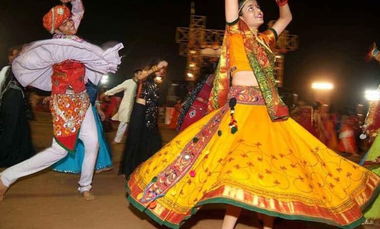 Video: Mild tension prevails at Dandiya event in Hyderabad