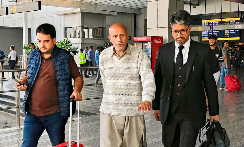 MP Engineer Rashid surrenders to Tihar after interim bail expires