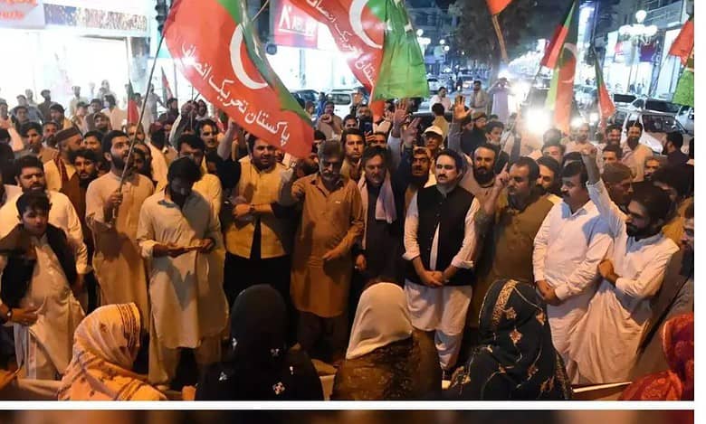 More than 30 supporters of Imran Khan's party arrested in Lahore