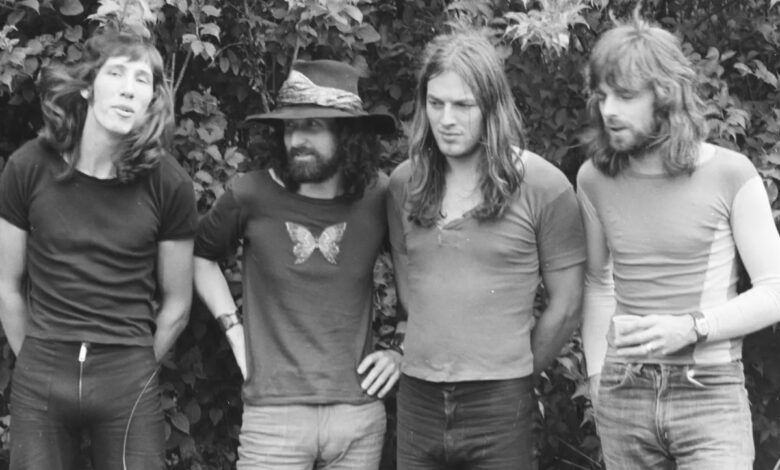 Pink Floyd sells its music for $400 million