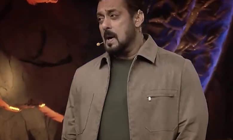 'Mujhe aaj yahan aana he nahi tha': Salman Khan gets emotional