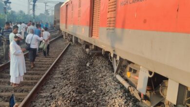 Secunderabad Shalimar train derailed