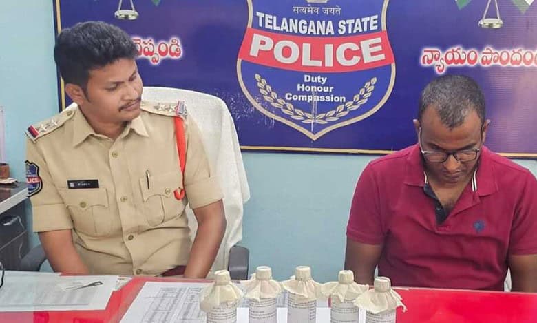 Telangana ACB arrests police officers of Lingampet station of Kamareddy district