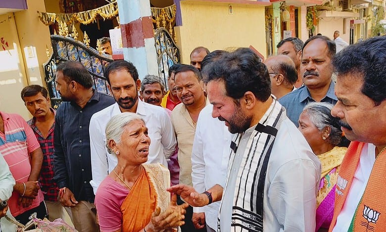 Kishan Reddy slams Telangana govt for 'declaring war on poor' in Musi areas