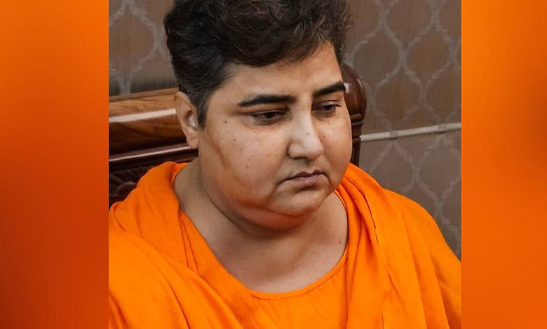 Malegaon blast case: NIA court issues warrant against Pragya Thakur