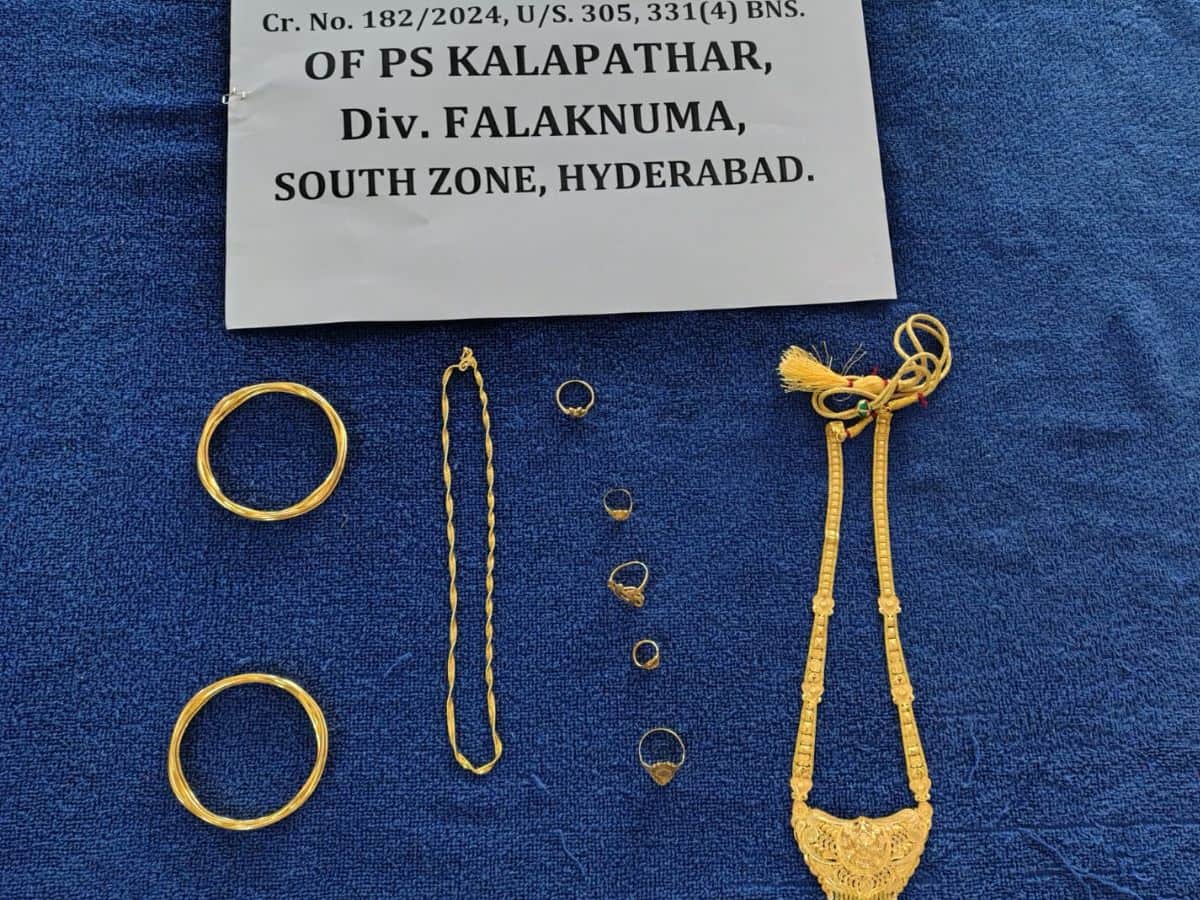 Ornaments recovered from the arrested burglar