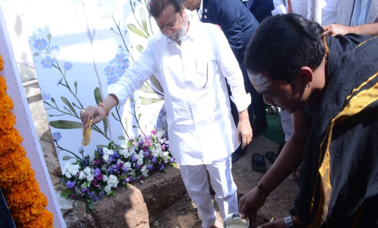 Health min lays foundation for Rs 2.5 cr eye hospital in Hyderabad