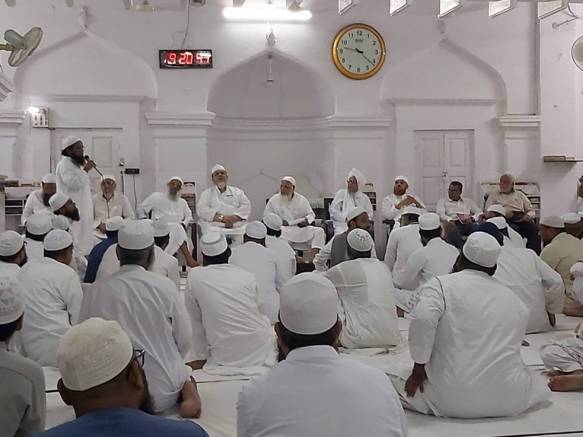 Ulemas meet to discuss concerns about caste-based survey
