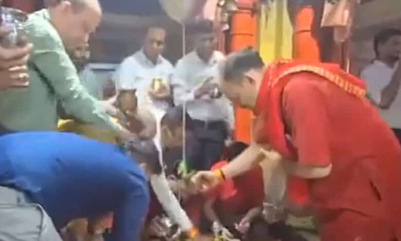 UP: Purification ceremony held at Kanpur temple after SP candidate Naseem’s visit