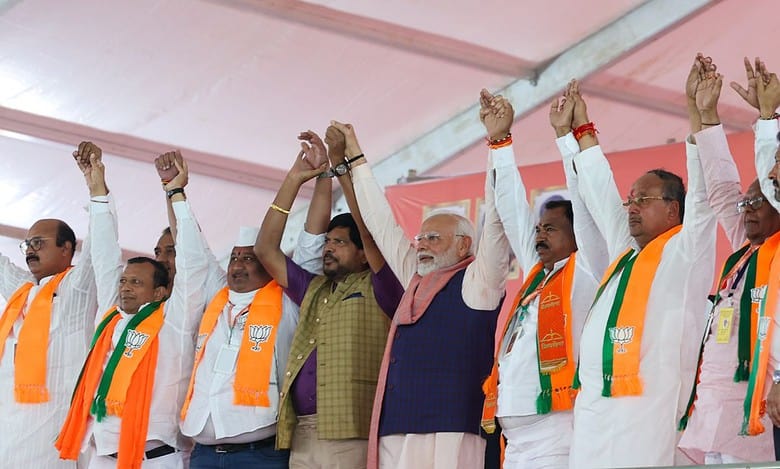 Maha polls: PM Modi claims Congress collected Rs 700 cr from Karnataka liquor shops