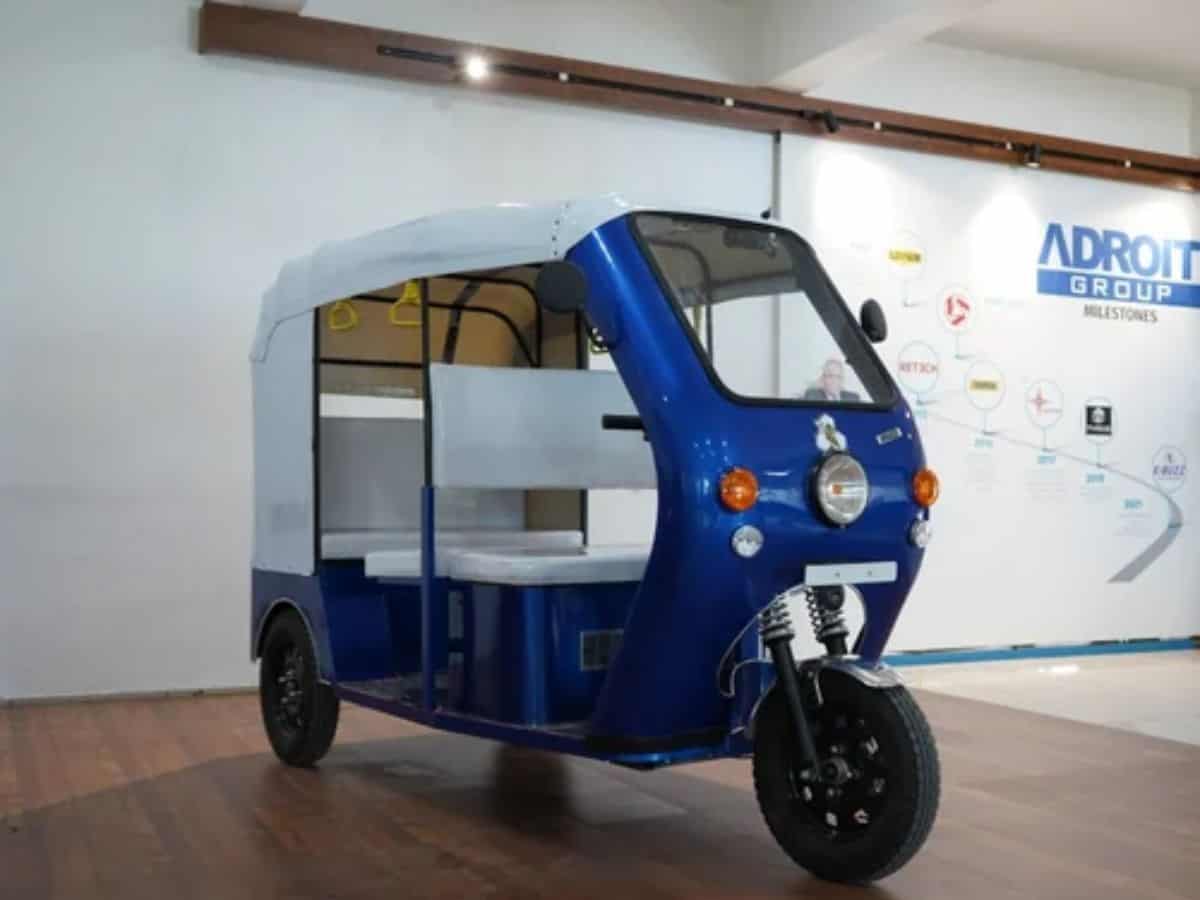 UP: Toddler starts e-rickshaw, dies after it crashes into neighbour's wall