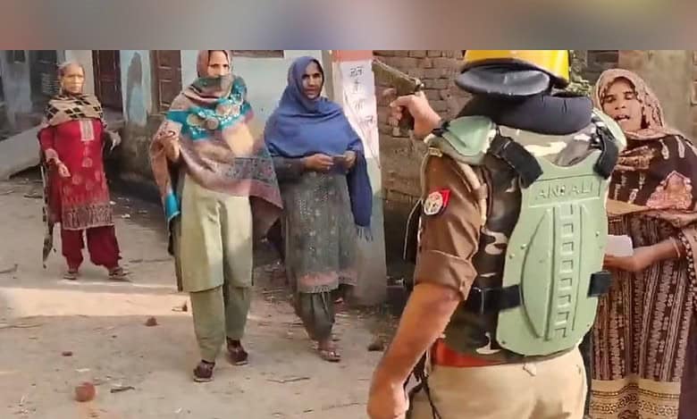 SP to honour Tauheeda’s courage against UP cop who threatened to ‘shoot’ voters