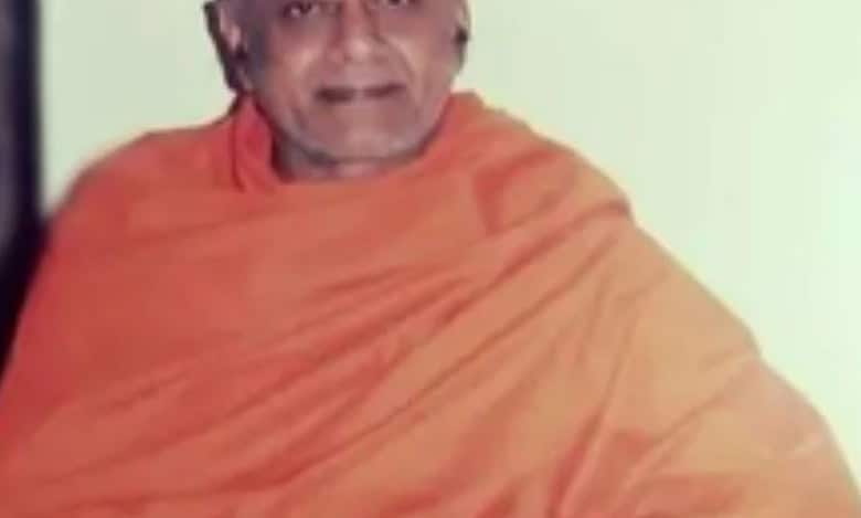 Vokkaliga seer Kumara Chandrashekaranatha Swami